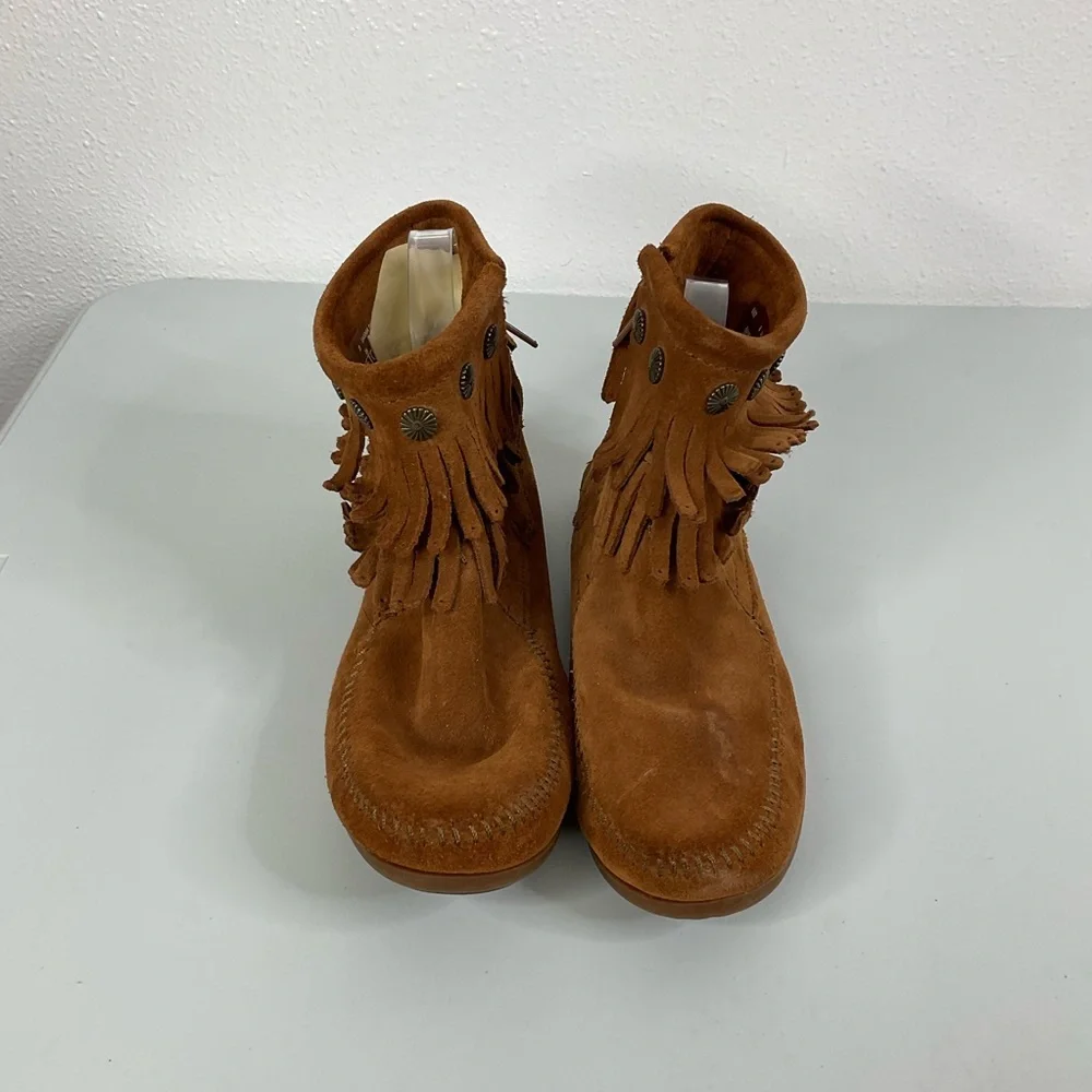 Minnetonka Fringe Suede Ankle Boots‎ Size 8